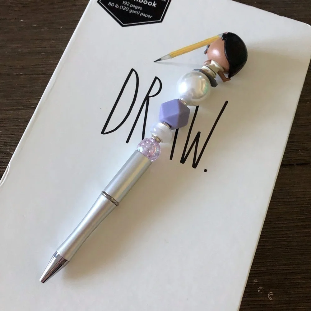 Disney Doorables: Raya & the Last Dragon: Namaari handmade beaded pen
